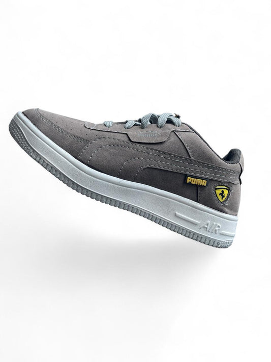 Puma Sneakers